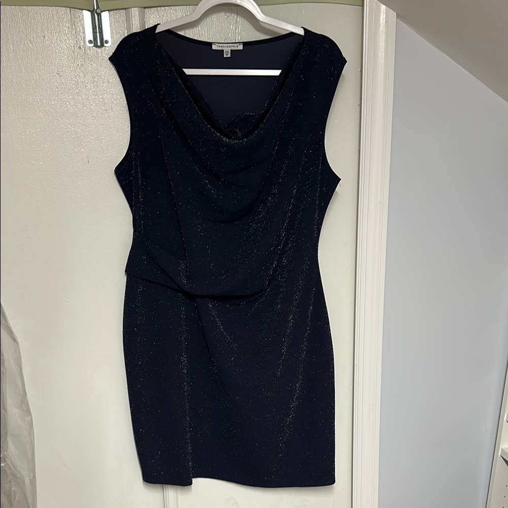 Elegant Navy Blue Sleeveless Dress